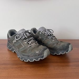 ON Cloudventure Waterproof -size 9 - trail running shoes